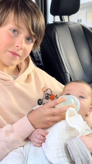 Rui Santos Instagram - Os meus amores.
O Romeu e o Baltazar.
Sou um homem cheio de sorte e amor❤️
O Baltazar adora o irmão.