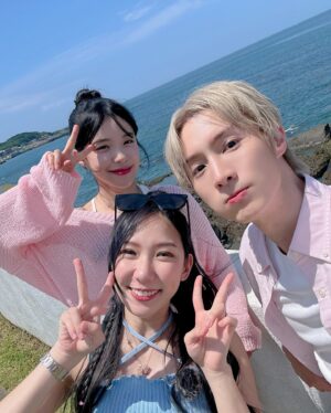 Rui-di Weng Instagram - 🩷女孩好野可愛動物園區：

P1. 喵咪跟我同髮色
P2. 羊咩是小孩可以抱好可愛，第一次抱羊寶寶
P3. 馬索吻？
P4. 可愛動物掉下懸崖（好突然？）
P5. 還好有多慧應援救援🛟
P6. 鬆一口氣的兩大美女？
P7. 多慧秀秀？（這也太幸福了！）
P8. 誰能比我美？
P9. 誰能比我帥？（到底？😅）

本集女孩好野YT可以搜尋來看喔！
好笑好玩很輕鬆☁️☁️☁️