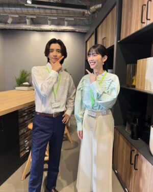 Ruka Matsuda Instagram - ライフネット生命さんの新CM、もうご覧頂きましたでしょうか☺️

華丸さん大吉さんのお二人もいつも優しくお声かけてくださり、とても和やかな雰囲気で撮影を楽しんでおります！
そんな空気感が伝わるインタビュー動画も公開されておりますので是非◎