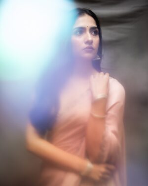 Rukmini Vasanth Instagram - back to our regularly scheduled programming
🥻 @nadahnamrathanatarajan 
💄 @makeupbyabhilasha 
💇🏻‍♀️ @harsshasingh1 
📸 @vasukikarkone