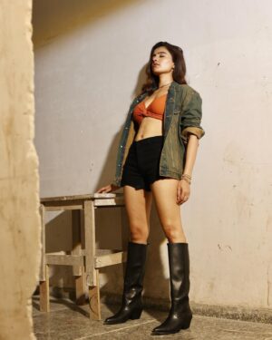Rukshar Dhillon Instagram - Me looking at the last month of 2023!

📸- @dinesh_ahuja 
👗- @thatclichechic 
💇🏻‍♀️- @hairbyradhika 
💄- @makeupbysalonij