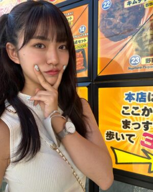 Runa Toyoda Instagram - ホットクは木の実ホットクがすき！
#新大久保 #호떡