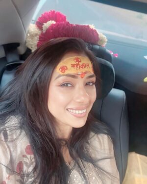 Rupali Ganguly Instagram - Jai Shree MAHAKAAL ♥️🙏🏻

#lategram #april #travel #ujjain #rupaliganguly #anupamaa #love #jaimatadi #jaimahakal 
@navgauriboutique