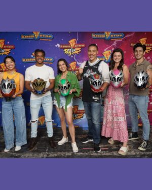 Russell Curry Instagram - My @rangerstopandpop 2024 wrap up! 

Thank you to all of the fans and the amazing organizers for making my first Ranger Convention such an incredible time! 

Thank you to all my castmates and other fellow Rangers for being so gracious, kind and ready for some shenanigans! The Power Rangers family really is a FAMILY 🙏🏼

And last but certainly not least, thank you to @trippin_over_toys aka Tyler aka the best volunteer right hand man I could've asked for! He went absolutely above and beyond in making sure things went as smoothly as possible for myself and everyone who came to our booth. AND he even took all these dope candid pics so I could have even more memories of my first con 🙌🏼

If you're into collectibles, especially action figures, give his page a follow. Tons of great stuff on there! 

I can't wait for the next one! See you all soon 😉

PS Tyler didn't ask me to shout him out, he's just an awesome dude and deserves the love!