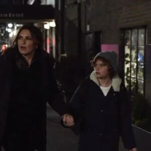 Ryan Buggle Instagram - MOM! New @nbclawandorder tonight!