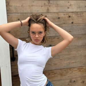 Ryan Kiera Armstrong Instagram - active era? 🤭