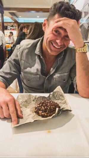 Ryan Seacrest Instagram - POV: I’m comfort eating because summer is going by too quickly. Happy #NationalChocolateChipCookieDay 🍪