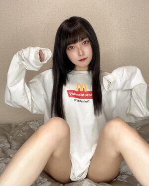 Ryo Yamabuki Instagram - M

#ロンT #japanesegirl  #photooftheday #instagood #instadaily #instalike #selfie #me #followme