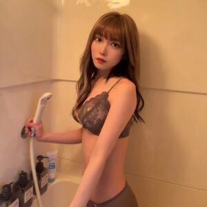 Ryo Yamabuki Instagram - お風呂

#japanesegirl #gravure #guitarist