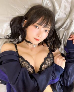 Ryo Yamabuki Instagram - すきにしていいよ？

#cosplayer #guitarist #gravure #needles