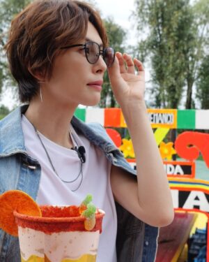 Ryoko Yonekura Instagram - 日本テレビ系
「世界頂グルメ」メキシコ🇲🇽旅
世界遺産・ソチミルコの景観を眺めている一枚📷

陽射しが気持ちいい青空の下では、
サルサ教室に飛び入り参加！！
夜はお酒を飲みながら伝統音楽の生演奏を堪能🎻
そして大好きなアボカド🥑料理に食欲爆発😍

情熱的で陽気な国🇲🇽のグルメと文化を味わうことができました🪇

8月21日（水）よる10時からの放送をぜひご覧ください。

A shot of looking at the view of Xochimilco📷

Under the blue sky, we were taking part in the salsa class on the spur of the moment!!
And at night, we enjoyed the traditional Mexican music with drinking🎻
My appetite has gone crazy with my favorite avocado dish🥑😍
We could enjoy passionate and cheerful country's gourmet and culture🇲🇽🪇

"Sekai Itadaki Gourmet" will be on air at 10pm on 21 August (NTV).
Check it out!

@itadaki_ntv
#世界頂グルメ
#Mexico
