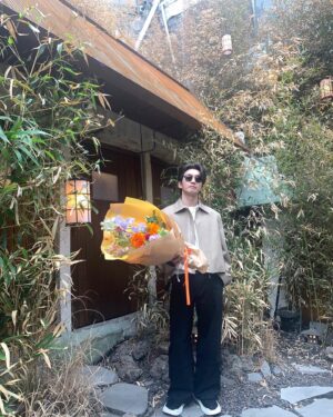 Ryu Deok-hwan Instagram - 결기 2주년 축하해🎉