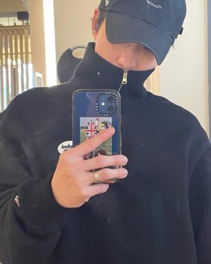 Ryu Deok-hwan Instagram - 하루가 조금 더 길었으면 좋겠다.