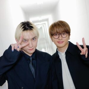 SKY-HI Instagram - ブルーロック完成披露"超速"上映会におじゃましてきました！

マジで色々エモ…エゴいです。たのしかったー！

#ブルーロック
#エゴい
#NissyxSKYHI
#Stormy