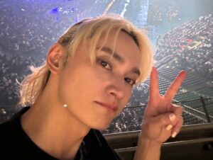 SKY-HI Instagram - 福フェスありがとうー！

FUKUOKA MUSIC FES at 福岡PayPayドーム
友達や知り合いがたくさんいて嬉しかったな。

24年初ライブがドームだったのも縁起良かったスネェ

アマチュアカメラマン揃い踏み、ヒロロンカメラ、越智カメラ、俺カメラの三枚をお届け。