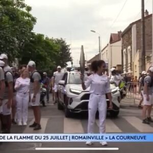 Sabrina Ouazani Instagram - J’étais déjà fière de savoir que j’allais porter la flamme olympique mais je ne savais pas que l’émotion allait tant me gagner en parcourant ma ville , mon chez moi , ces 200 mètres que j’ai fait en long en large et en travers dans mon enfance et mon adolescence ! 
Et puis la Mama … qui était là … alors forcément des larmes de joie . Merci La Courneuve pour cet accueil , mes Courneuviens vous êtes les meilleurs 💘! 
Merci à @paris2024 pour ce moment inoubliable ❤️‍🔥
Quel honneur !
