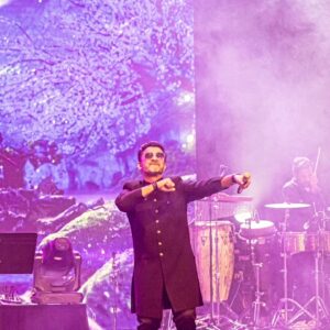 Sachin Sanghvi Instagram - #Sydney u were a dream to perform for !! 
From dancing and singing together to tears and that magical connection ! #grateful 
Will not be able to describe my overwhelming emotions !
#sjlive #australia
@Kat_entertainment_ jaimin0202 @jigarsaraiya @sachinjigar @aslidivyakumar @charusemwal
Pic courtesy : Vir Kothari