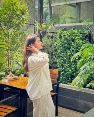 Sadia Ayman Instagram - All I need is a white outfit and a sunny day. 🤍✨