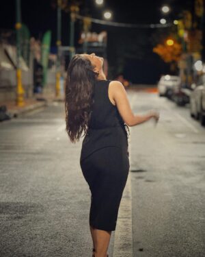 Sadia Ayman Instagram - It was middle of the night, probably 5am in the morning which is starting of a new day and i am walking on a unknown street in Phuket and wondering why life is so beautiful! 🖤✨