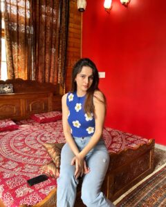 Actress Sadia Khateeb HD Instagram Photos and Wallpapers August 2024