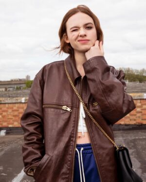 Sadie Soverall Instagram - Thank you for having me @1883magazine ! 🧃

Some photos by the wonderfully talented @jemimashoots ! ( and some behind the scenes :) 
Chatting with the lovely @tillyontelly 🧡
Hair: @naradkutowaroo 
Makeup:  @joeyjoeychoy 
Styling:  @annahcstyle 
Styling assistant: @kselbygreen 
Photography Assistant : Lee Furnival 
Wearing :  @chanelofficial @celine @dior @miumiu
@philosophyofficial 

Thank you thank you!

And thanks a million  @personalpruk 🧡