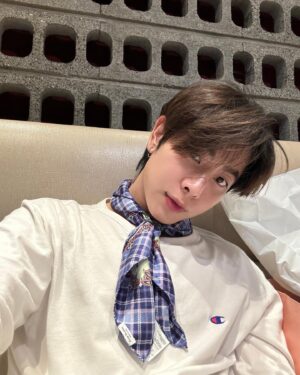 Sahaphap Wongratch Instagram - 水に流す 💙