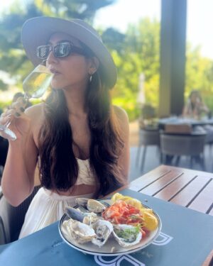 Sahiba Bali Instagram - drinking the (cham)pain away