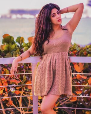 Sai Priya Deva Instagram - Everything is energy,I fall in love with universe and universe fall in love with me 🌎❤️🦚🍃💫#love #loveyourself #universelove #dubai🇦🇪