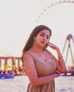 Sai Priya Deva Instagram - Everything is energy,I fall in love with universe and universe fall in love with me 🌎❤️🦚🍃💫#love #loveyourself #universelove #dubai🇦🇪