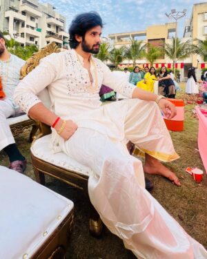 Sai Ronak Instagram - At a winter wedding 
Outfit : @labelaham 
Bottom : @the_blue_suit_