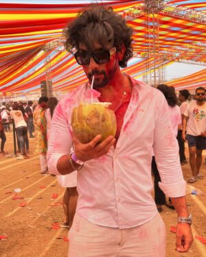 Sai Ronak Instagram - Priorities I say 
HAPPY HOLI ❤️💜💛💚… 
Have a colourful year a head.