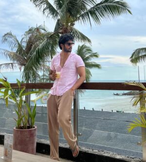 Sai Ronak Instagram - Sip and do haahhhhh!!!! 🩷 😎
