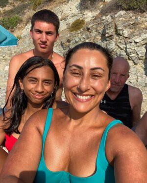Saira Khan Instagram - Sea, sunsets and happy times.