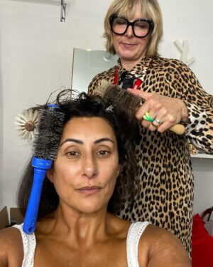 Saira Khan Instagram - Read my full interview with @femail where I believe every woman should take a sabbatical from her family - I took 4 weeks out during my son’s GCSE’s ….i don’t feel a jot of guilt either. 

See the link in @femail bio or see full story in @femail in tomorrow’s paper. 

Men take time out all the time … about time us women started to prioritise our mental and physical health too. 

Read how a 4 week trip to Bali helped me to heal my mind and my body. 

Thank you @lezliandrose for the fab photos @makeupcouk for my makeup and @miyasimages for the behind the scenes shots. 

Thank you to Katie Knight for being my go to journalist - you are the BEST 💛