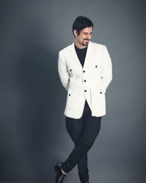 Sajjad Delafrooz Instagram - Outfit @varoinmarwah
Shot @adnanhanifphotography
.
Thanks @icon_art_production
.
#bollywood #mumbai #sajjaddelafrooz #india