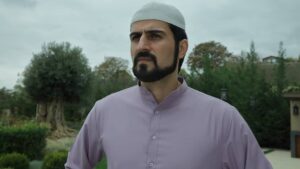Sajjad Delafrooz Instagram - Guess what was going in his mind?
.
فکر می کنید تو ذهنش چی می گذشت؟
.
@fridaystorytellers @disneyplushotstar
.
#HafizAli #ikhlaqkhan #SpecialOps #specialopshotstar #hotstaroriginals #hotstardisney #webseries #villain #SajjadDelafrooz #NeerajPandey #ShitalBhatia #FridayStorytellers #actor #Jordan #India #bollywood #mumbai #beard 
#بازیگر  #سجاد_دل_افروز #سجاد #بازیگران #بالیوود