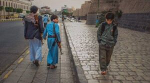 Sajjad Delafrooz Instagram - One headed towards the future and one stuck in the past... it all depends on what we teach them... #education
.
.
#children #childrenoftheworld #notowar #war #educationispower #Kids #yemen #stopwars #future #hope #SajjadDelafrooz #India #mumbai