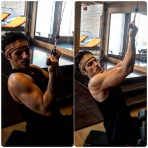 Sajjad Delafrooz Instagram - Getting There... Aram se 🙃
.
#agra #mumbai #sajjaddelafrooz #actor #Bollywood #tajmahal #india #travel #hat #cleanshave #workout #motivation #selfmotivation #fitness
#سجاد_دل_افروز #بالیوود #بازیگران #بازیگر #هند #ایران #تاج_محل