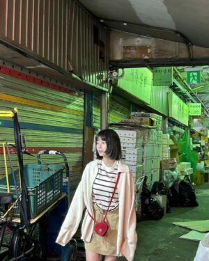 Sakurako Okubo Instagram - マネージャーさんカメラの質感可愛い🫶
#4th写真集 
#オフショット