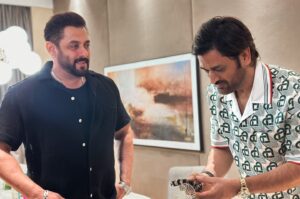 Salman Khan Instagram - Happy Birthday Kaptaan Sahab!
@mahi7781