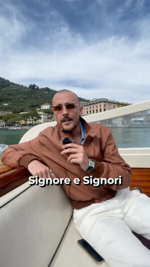 Salvatore Cinquegrana Instagram - 2.5 Milioni per una Villa vista Cinque Terre🌊
Oggi @surry vi porta sull’isola Palmaria, di fronte al bellissimo borgo di Portovenere🌳
@lafeniceimmobiliarecinqueterre propone in vendita una proprietà su cui c’è un progetto per una Villa da 260MQ🏠
🌳 Giardino di 200 metri
🌅 Vista Mare
🚗 Box Auto a Fezzano
⛵️ Molo per attracco
Dal 1997 l’isola Palmaria, insieme alle altre isole del Tino e del Tinetto, a Porto Venere e alle Cinque Terre, è stata inserita tra i Patrimoni dell’umanità dell’UNESCO.
Se il progetto non dovesse piacervi, c’è la possibilità di acquistare il terreno per 1 Milioni e costruire da zero il vostro immobile da sogno💰
Sei interessato all’acquisto? Scrivici in dm o via mail 📩
#housetour #immobiliare #palmaria #portovenere #cinqueterre #luxuryhomes