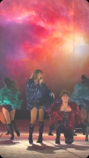 Sam McWilliams Instagram - Karma is a cat? Duh 

#taylorswift #erastour #erastourdancer #germany #karmaisacat