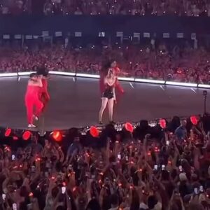 Sam McWilliams Instagram - Gelsenkirchen! 
3 amazing shows🫶🏻
The heart cut outs during lover 💗
The willow balloons 🧙‍♀️