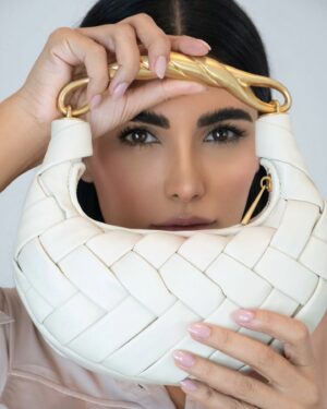 Sama Zakeri Instagram - My beautiful Orla Weave handbag From @jwpei_official 🤍

.
.
 #jwpei_official #jwpei #jwpeibag 
.
#dubaimodel #dubaiinfluencer #dubaiblogger #arablook #baglover