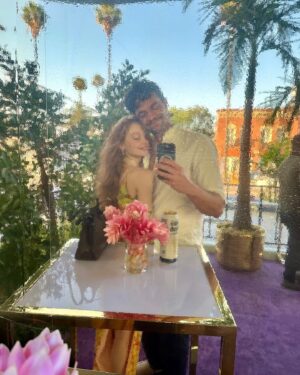 Samantha Cormier Instagram - last night at the premiere for Hotel Cocaine 💝 
#hotelcocaine @mgmplus @hotelcocainemgm