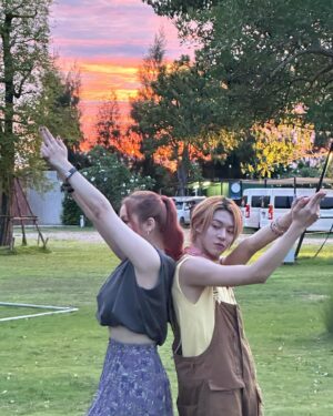 Samantha Melanie Coates Instagram - คิวแรกก็ม่วนเลย🕺