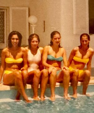 Samantha Vallejo-Nágera Instagram - Entre la primera y la segunda foto han pasado más de 30 años
#tbt #lesquatre #cumbre