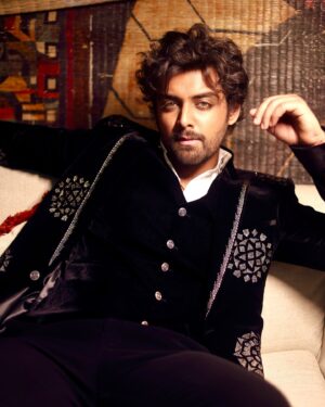Samarth Jurel Instagram - 💫❤️

.

.

Photographer - @ng_shooter

MUAH - @beautybythebeastt

Stylist @instylewithaditi

Outfit @korabynm

Location @lylabombay X @chromehospitality

Repped by @oceanmediapr

#samarthjurel
