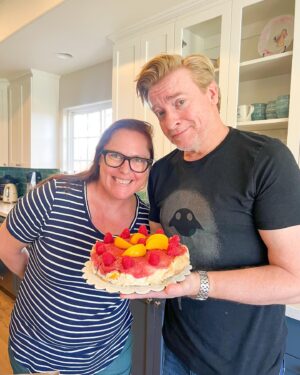 Samba Schutte Instagram - Happy 50th Birthday brother @rhysiedarby🥳✨ Got the festivities going as both you and @rosiecd celebrate this milestone year❤️ With your fav, my Pêche Melba Pie. Or shall I call it the Rosy Maple Moth Pie🤔 Next baking class?👨🏾‍🍳 Love you brother, may this one be your best year ever🎊