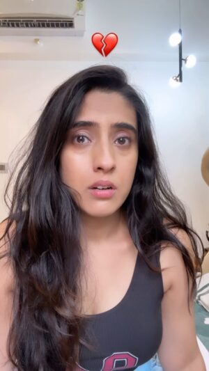 Sameeksha Sud Instagram - Hua haina…?? 💔

#relatable #life 

[Relatable, Life, Trust, Sad]